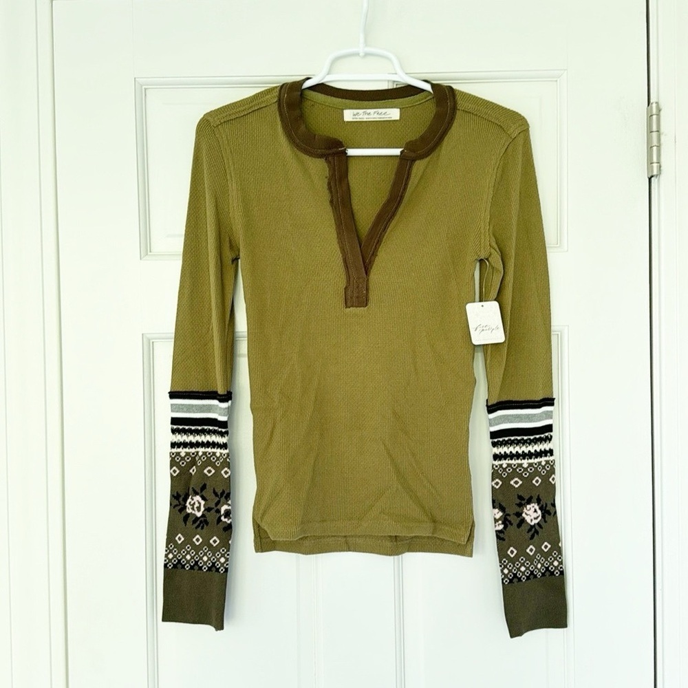NWT FREE PEOPLE Mikah layering cuff knit top size XS green longsleeve henley - Picture 6 of 11